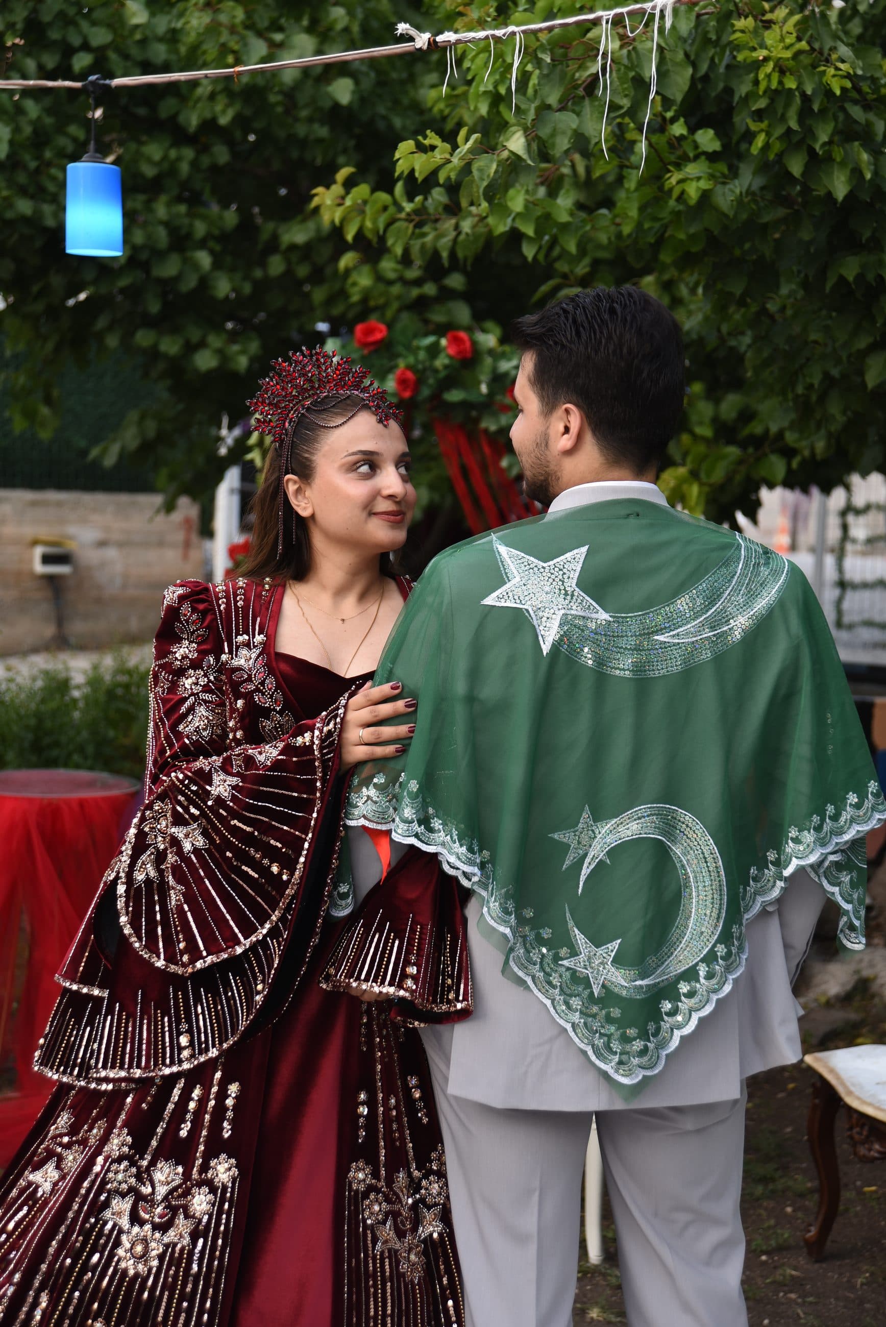 Nişan çift portresi